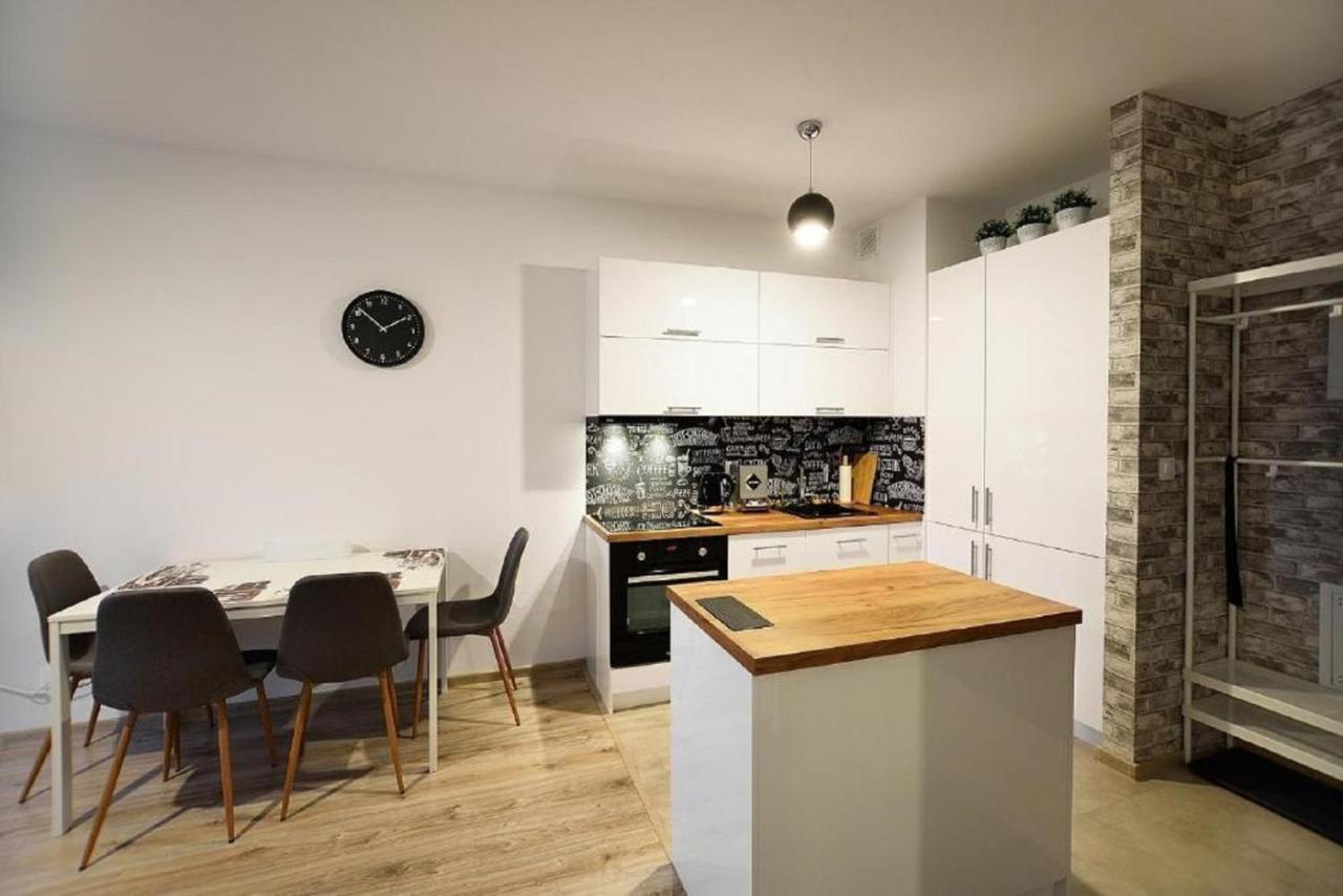 לודז' Lumina Luxury Apart On Wroblewskiego Street מראה חיצוני תמונה